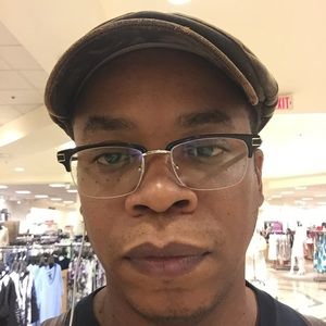 Meet your Posher, Christopher